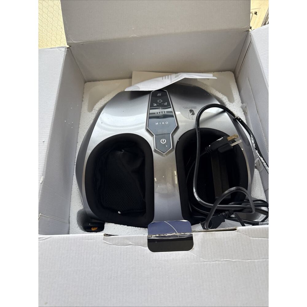 MIKO Y11 Foot Massager Shiatsu Heat Compression Black w/ Charger Good